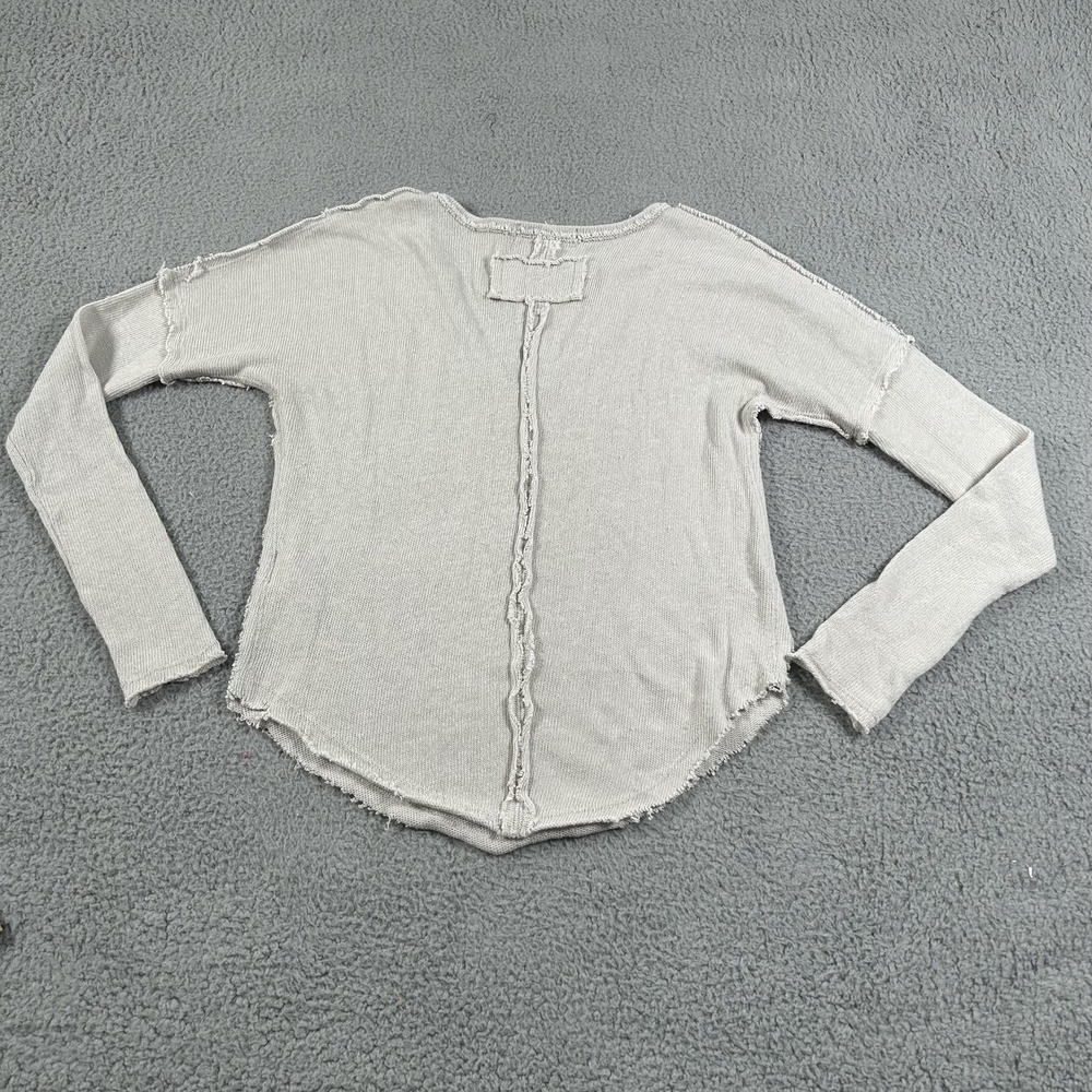 We The Free Shirt Womens Extra Small Gray Thermal V Neck Raw Hem Long Sleeve - Picture 2 of 14